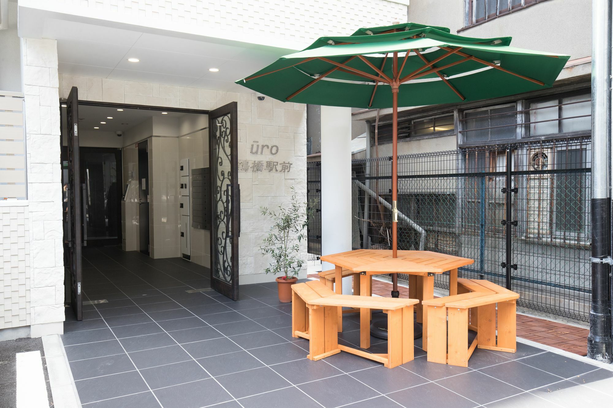 Uro Apartment Osaka Exterior photo