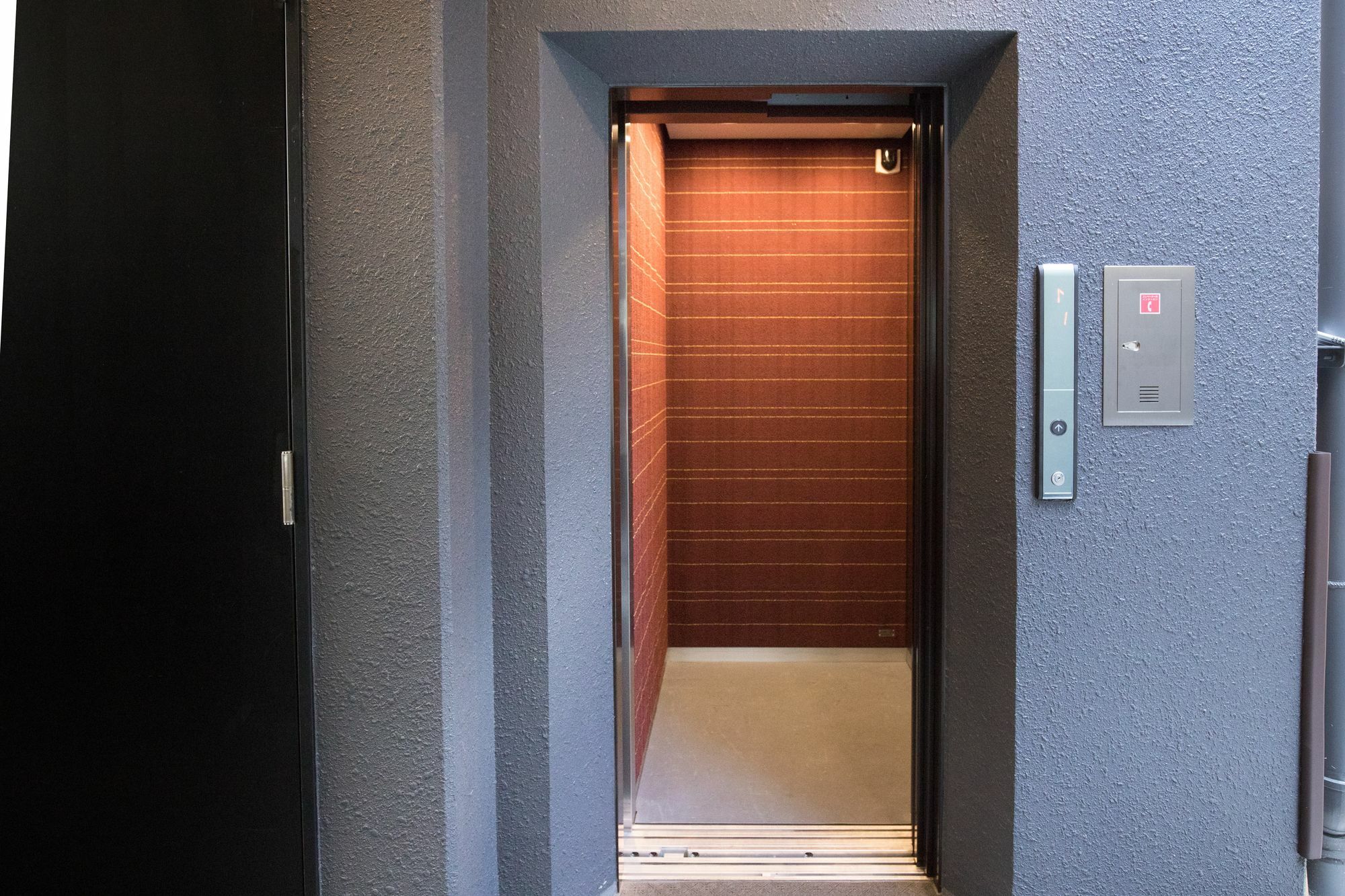 Uro Apartment Osaka Exterior photo